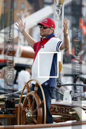 Amsterdam 20 augustus 2025
Koning Willem Alexander Prinses Mabel en (prinses Luana ) Gravin Luana op de groene Draeck tijdens de eerste dag van Sail Amsterdam . Er vaart ongelofelijk veel beveiliging Politie in boten op jet skis en een speciaal beveiligingsteam van de Marechaussee BSB ( Brigade Speciale Beveiligingsopdrachten ) mee met de groene Draeck