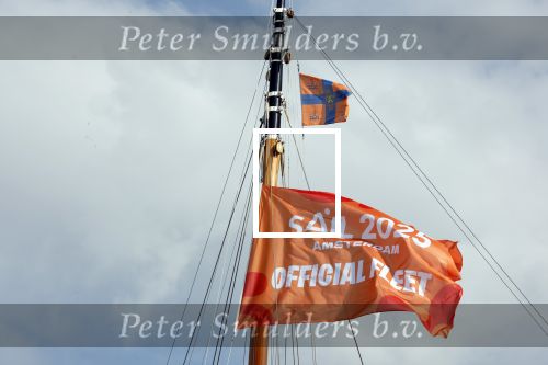 Amsterdam 20 augustus 2025
Koning Willem Alexander Prinses Mabel en (prinses Luana ) Gravin Luana op de groene Draeck tijdens de eerste dag van Sail Amsterdam . Er vaart ongelofelijk veel beveiliging Politie in boten op jet skis en een speciaal beveiligingsteam van de Marechaussee BSB ( Brigade Speciale Beveiligingsopdrachten ) mee met de groene Draeck . Vaandel Koning Willem Alexander