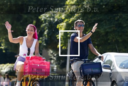 Amsterdam 19 augustus 2025
Merel v Carlsburg en Rutger Kemper op de fiets in Amsterdam zuid.