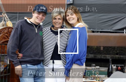Amsterdam 22 augustus 2025
Prins Constantijn Prins Laurentien Prinses Eloise en Prins Claus Cazimir op de groene Draeck tijdens Sail Amsterdam 2025.