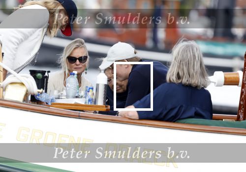Amsterdam 21 augustus 2025
Prinses Beatrix op de groene Draeck tijdens de tweede dag van Sail . Aanwezig oa Prinses Mabel met dochters Luana en Zaria . Ook aanwezig prins Cazimir en prinses Carolina de Bourbon de Parma met haar kinderen Alaia en Xavier .
Ook de moeder van Prinses Mabel was aanwezig .