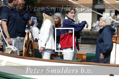Amsterdam 21 augustus 2025
Prinses Beatrix op de groene Draeck tijdens de tweede dag van Sail . Aanwezig oa Prinses Mabel met dochters Luana en Zaria . Ook aanwezig prins Cazimir en prinses Carolina de Bourbon de Parma met haar kinderen Alaia en Xavier .
Ook de moeder van Prinses Mabel was aanwezig .