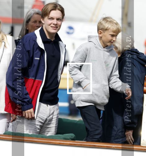 Amsterdam 21 augustus 2025
Prinses Beatrix op de groene Draeck tijdens de tweede dag van Sail . Aanwezig oa Prinses Mabel met dochters Luana en Zaria . Ook aanwezig prins Cazimir en prinses Carolina de Bourbon de Parma met haar kinderen Alaia en Xavier .
Ook de moeder van Prinses Mabel was aanwezig .