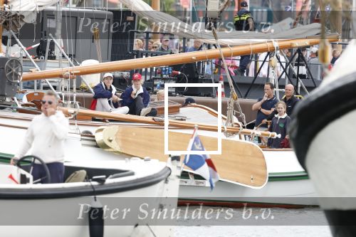 Amsterdam 21 augustus 2025
Prinses Beatrix op de groene Draeck tijdens de tweede dag van Sail . Aanwezig oa Prinses Mabel met dochters Luana en Zaria . Ook aanwezig prins Cazimir en prinses Carolina de Bourbon de Parma met haar kinderen Alaia en Xavier .
Ook de moeder van Prinses Mabel was aanwezig .