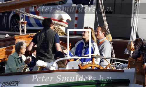 Amsterdam 21 augustus 2025
Prinses Beatrix op de groene Draeck tijdens de tweede dag van Sail . Aanwezig Prins Constantijn Prinses Laurentien Prinses Eloise en Prins Claus Cazimir