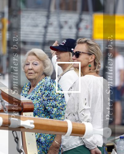 Amsterdam 21 augustus 2025
Prinses Beatrix op de groene Draeck tijdens de tweede dag van Sail . Aanwezig oa Prinses Mabel met dochters Luana en Zaria . Ook aanwezig prins Cazimir en prinses Carolina de Bourbon de Parma met haar kinderen Alaia en Xavier .
Ook de moeder van Prinses Mabel was aanwezig .