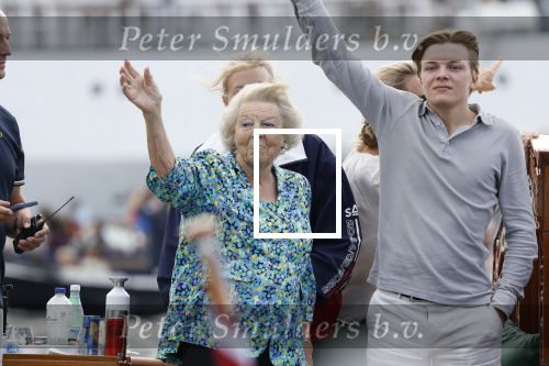 Amsterdam 21 augustus 2025
Prinses Beatrix op de groene Draeck tijdens de tweede dag van Sail . Aanwezig oa Prinses Mabel met dochters Luana en Zaria . Ook aanwezig prins Cazimir en prinses Carolina de Bourbon de Parma met haar kinderen Alaia en Xavier .
Ook de moeder van Prinses Mabel was aanwezig .