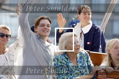 Amsterdam 21 augustus 2025
Prinses Beatrix op de groene Draeck tijdens de tweede dag van Sail . Aanwezig oa Prinses Mabel met dochters Luana en Zaria . Ook aanwezig prins Cazimir en prinses Carolina de Bourbon de Parma met haar kinderen Alaia en Xavier .
Ook de moeder van Prinses Mabel was aanwezig .