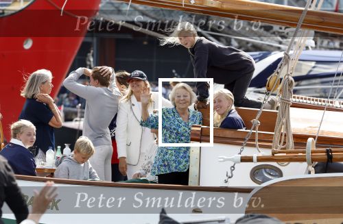 Amsterdam 21 augustus 2025
Prinses Beatrix op de groene Draeck tijdens de tweede dag van Sail . Aanwezig oa Prinses Mabel met dochters Luana en Zaria . Ook aanwezig prins Cazimir en prinses Carolina de Bourbon de Parma met haar kinderen Alaia en Xavier .
Ook de moeder van Prinses Mabel was aanwezig .
