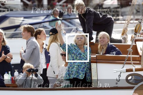 Amsterdam 21 augustus 2025
Prinses Beatrix op de groene Draeck tijdens de tweede dag van Sail . Aanwezig oa Prinses Mabel met dochters Luana en Zaria . Ook aanwezig prins Cazimir en prinses Carolina de Bourbon de Parma met haar kinderen Alaia en Xavier .
Ook de moeder van Prinses Mabel was aanwezig .