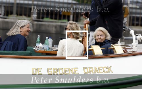 Amsterdam 21 augustus 2025
Prinses Beatrix op de groene Draeck tijdens de tweede dag van Sail . Aanwezig oa Prinses Mabel met dochters Luana en Zaria . Ook aanwezig prins Cazimir en prinses Carolina de Bourbon de Parma met haar kinderen Alaia en Xavier .
Ook de moeder van Prinses Mabel was aanwezig .