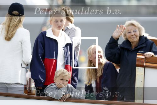 Amsterdam 21 augustus 2025
Prinses Beatrix op de groene Draeck tijdens de tweede dag van Sail . Aanwezig oa Prinses Mabel met dochters Luana en Zaria . Ook aanwezig prins Cazimir en prinses Carolina de Bourbon de Parma met haar kinderen Alaia en Xavier .
Ook de moeder van Prinses Mabel was aanwezig .