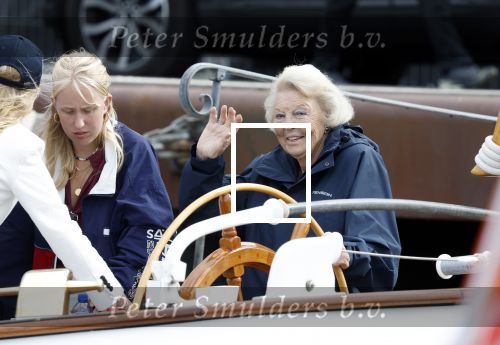 Amsterdam 21 augustus 2025
Prinses Beatrix op de groene Draeck tijdens de tweede dag van Sail . Aanwezig oa Prinses Mabel met dochters Luana en Zaria . Ook aanwezig prins Cazimir en prinses Carolina de Bourbon de Parma met haar kinderen Alaia en Xavier .
Ook de moeder van Prinses Mabel was aanwezig .