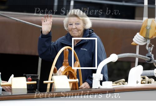 Amsterdam 21 augustus 2025
Prinses Beatrix op de groene Draeck tijdens de tweede dag van Sail . Aanwezig oa Prinses Mabel met dochters Luana en Zaria . Ook aanwezig prins Cazimir en prinses Carolina de Bourbon de Parma met haar kinderen Alaia en Xavier .
Ook de moeder van Prinses Mabel was aanwezig .
