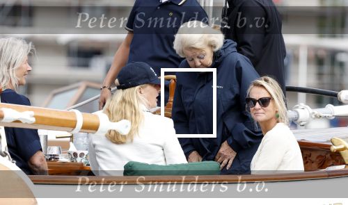 Amsterdam 21 augustus 2025
Prinses Beatrix op de groene Draeck tijdens de tweede dag van Sail . Aanwezig oa Prinses Mabel met dochters Luana en Zaria . Ook aanwezig prins Cazimir en prinses Carolina de Bourbon de Parma met haar kinderen Alaia en Xavier .
Ook de moeder van Prinses Mabel was aanwezig .