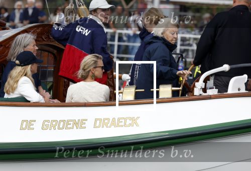 Amsterdam 21 augustus 2025
Prinses Beatrix op de groene Draeck tijdens de tweede dag van Sail . Aanwezig oa Prinses Mabel met dochters Luana en Zaria . Ook aanwezig prins Cazimir en prinses Carolina de Bourbon de Parma met haar kinderen Alaia en Xavier .
Ook de moeder van Prinses Mabel was aanwezig .