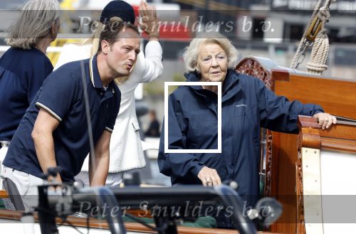 Amsterdam 21 augustus 2025
Prinses Beatrix op de groene Draeck tijdens de tweede dag van Sail . Aanwezig oa Prinses Mabel met dochters Luana en Zaria . Ook aanwezig prins Cazimir en prinses Carolina de Bourbon de Parma met haar kinderen Alaia en Xavier .
Ook de moeder van Prinses Mabel was aanwezig .