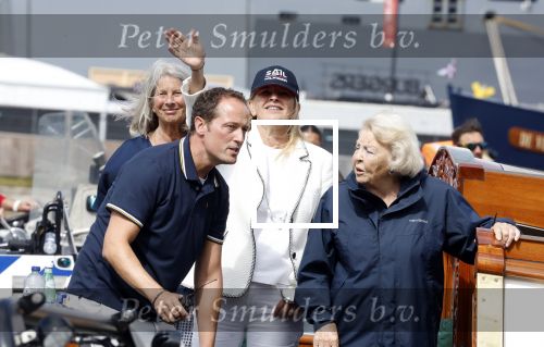 Amsterdam 21 augustus 2025
Prinses Beatrix op de groene Draeck tijdens de tweede dag van Sail . Aanwezig oa Prinses Mabel met dochters Luana en Zaria . Ook aanwezig prins Cazimir en prinses Carolina de Bourbon de Parma met haar kinderen Alaia en Xavier .
Ook de moeder van Prinses Mabel was aanwezig .