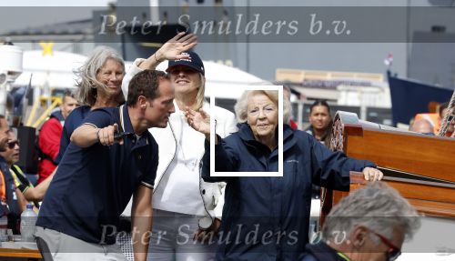 Amsterdam 21 augustus 2025
Prinses Beatrix op de groene Draeck tijdens de tweede dag van Sail . Aanwezig oa Prinses Mabel met dochters Luana en Zaria . Ook aanwezig prins Cazimir en prinses Carolina de Bourbon de Parma met haar kinderen Alaia en Xavier .
Ook de moeder van Prinses Mabel was aanwezig .