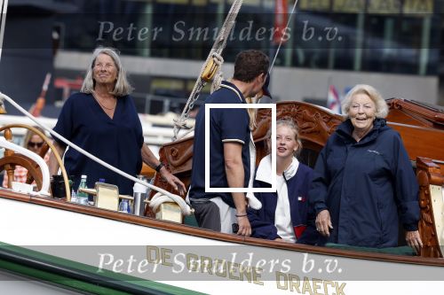 Amsterdam 21 augustus 2025
Prinses Beatrix op de groene Draeck tijdens de tweede dag van Sail . Aanwezig oa Prinses Mabel met dochters Luana en Zaria . Ook aanwezig prins Cazimir en prinses Carolina de Bourbon de Parma met haar kinderen Alaia en Xavier .
Ook de moeder van Prinses Mabel was aanwezig .