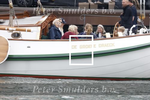 Amsterdam 21 augustus 2025
Prinses Beatrix op de groene Draeck tijdens de tweede dag van Sail . Aanwezig oa Prinses Mabel met dochters Luana en Zaria . Ook aanwezig prins Cazimir en prinses Carolina de Bourbon de Parma met haar kinderen Alaia en Xavier .
Ook de moeder van Prinses Mabel was aanwezig .