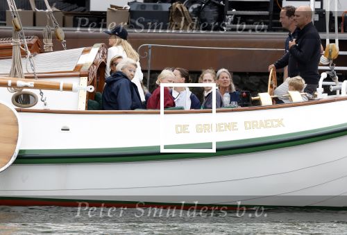 Amsterdam 21 augustus 2025
Prinses Beatrix op de groene Draeck tijdens de tweede dag van Sail . Aanwezig oa Prinses Mabel met dochters Luana en Zaria . Ook aanwezig prins Cazimir en prinses Carolina de Bourbon de Parma met haar kinderen Alaia en Xavier .
Ook de moeder van Prinses Mabel was aanwezig .
