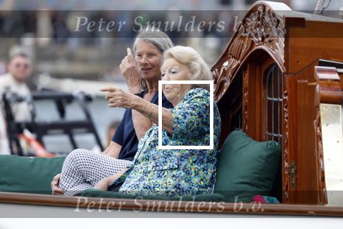 Amsterdam 21 augustus 2025
Prinses Beatrix op de groene Draeck tijdens de tweede dag van Sail . Aanwezig oa Prinses Mabel met dochters Luana en Zaria . Ook aanwezig prins Cazimir en prinses Carolina de Bourbon de Parma met haar kinderen Alaia en Xavier .
Ook de moeder van Prinses Mabel was aanwezig .