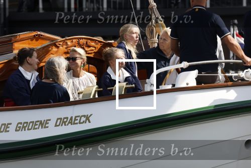 Amsterdam 21 augustus 2025
Prinses Beatrix op de groene Draeck tijdens de tweede dag van Sail . Aanwezig oa Prinses Mabel met dochters Luana en Zaria . Ook aanwezig prins Cazimir en prinses Carolina de Bourbon de Parma met haar kinderen Alaia en Xavier .
Ook de moeder van Prinses Mabel was aanwezig .
