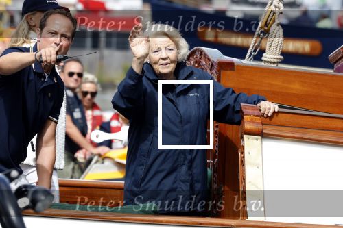 Amsterdam 21 augustus 2025
Prinses Beatrix op de groene Draeck tijdens de tweede dag van Sail . Aanwezig oa Prinses Mabel met dochters Luana en Zaria . Ook aanwezig prins Cazimir en prinses Carolina de Bourbon de Parma met haar kinderen Alaia en Xavier .
Ook de moeder van Prinses Mabel was aanwezig .