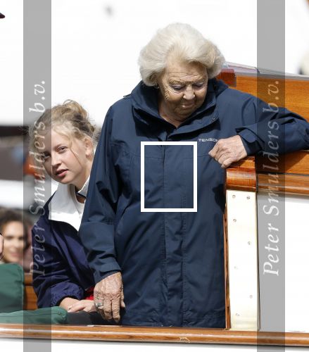 Amsterdam 21 augustus 2025
Prinses Beatrix op de groene Draeck tijdens de tweede dag van Sail . Aanwezig oa Prinses Mabel met dochters Luana en Zaria . Ook aanwezig prins Cazimir en prinses Carolina de Bourbon de Parma met haar kinderen Alaia en Xavier .
Ook de moeder van Prinses Mabel was aanwezig .
