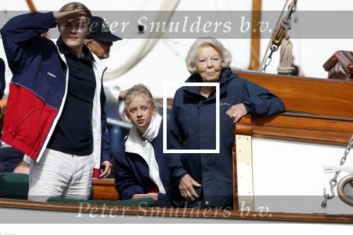 Amsterdam 21 augustus 2025
Prinses Beatrix op de groene Draeck tijdens de tweede dag van Sail . Aanwezig oa Prinses Mabel met dochters Luana en Zaria . Ook aanwezig prins Cazimir en prinses Carolina de Bourbon de Parma met haar kinderen Alaia en Xavier .
Ook de moeder van Prinses Mabel was aanwezig .