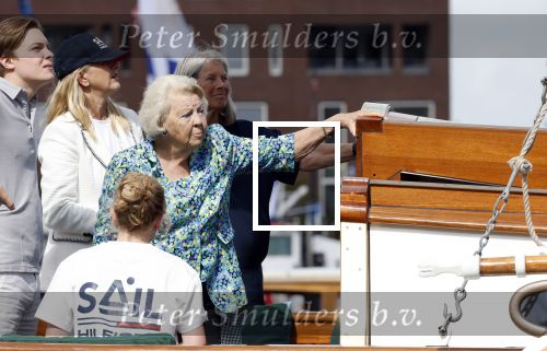 Amsterdam 21 augustus 2025
Prinses Beatrix op de groene Draeck tijdens de tweede dag van Sail . Aanwezig oa Prinses Mabel met dochters Luana en Zaria . Ook aanwezig prins Cazimir en prinses Carolina de Bourbon de Parma met haar kinderen Alaia en Xavier .
Ook de moeder van Prinses Mabel was aanwezig .