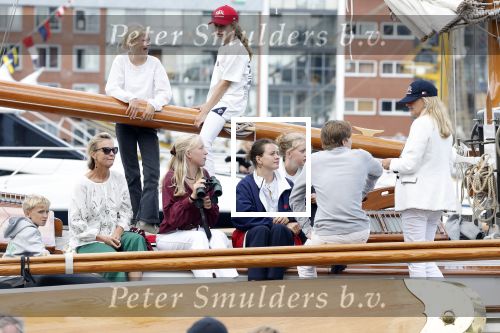 Amsterdam 21 augustus 2025
Prinses Beatrix op de groene Draeck tijdens de tweede dag van Sail . Aanwezig oa Prinses Mabel met dochters Luana en Zaria . Ook aanwezig prins Cazimir en prinses Carolina de Bourbon de Parma met haar kinderen Alaia en Xavier .
Ook de moeder van Prinses Mabel was aanwezig .
