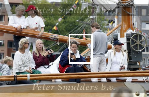 Amsterdam 21 augustus 2025
Prinses Beatrix op de groene Draeck tijdens de tweede dag van Sail . Aanwezig oa Prinses Mabel met dochters Luana en Zaria . Ook aanwezig prins Cazimir en prinses Carolina de Bourbon de Parma met haar kinderen Alaia en Xavier .
Ook de moeder van Prinses Mabel was aanwezig .