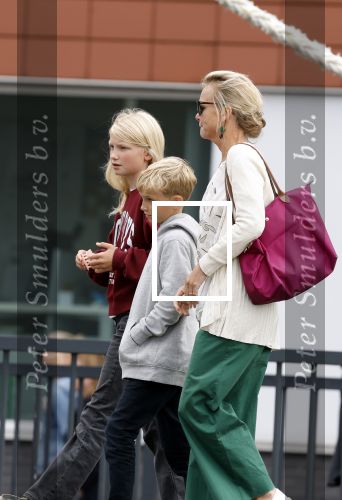 Amsterdam 21 augustus 2025
Prinses Beatrix op de groene Draeck tijdens de tweede dag van Sail . Aanwezig oa Prinses Mabel met dochters Luana en Zaria . Ook aanwezig prins Cazimir en prinses Carolina de Bourbon de Parma met haar kinderen Alaia en Xavier .
Ook de moeder van Prinses Mabel was aanwezig .