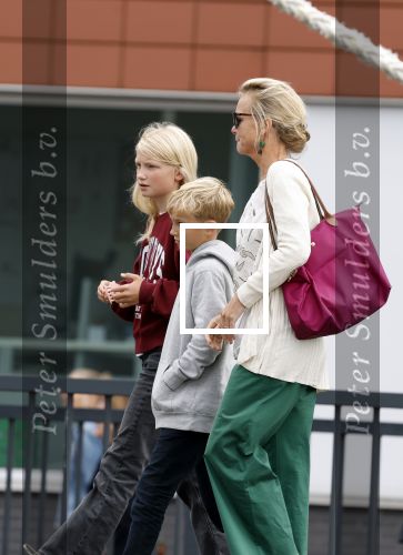 Amsterdam 21 augustus 2025
Prinses Beatrix op de groene Draeck tijdens de tweede dag van Sail . Aanwezig oa Prinses Mabel met dochters Luana en Zaria . Ook aanwezig prins Cazimir en prinses Carolina de Bourbon de Parma met haar kinderen Alaia en Xavier .
Ook de moeder van Prinses Mabel was aanwezig .