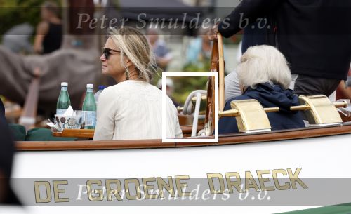 Amsterdam 21 augustus 2025
Prinses Beatrix op de groene Draeck tijdens de tweede dag van Sail . Aanwezig oa Prinses Mabel met dochters Luana en Zaria . Ook aanwezig prins Cazimir en prinses Carolina de Bourbon de Parma met haar kinderen Alaia en Xavier .
Ook de moeder van Prinses Mabel was aanwezig .