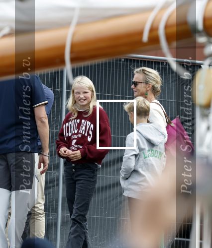 Amsterdam 21 augustus 2025
Prinses Beatrix op de groene Draeck tijdens de tweede dag van Sail . Aanwezig oa Prinses Mabel met dochters Luana en Zaria . Ook aanwezig prins Cazimir en prinses Carolina de Bourbon de Parma met haar kinderen Alaia en Xavier .
Ook de moeder van Prinses Mabel was aanwezig .