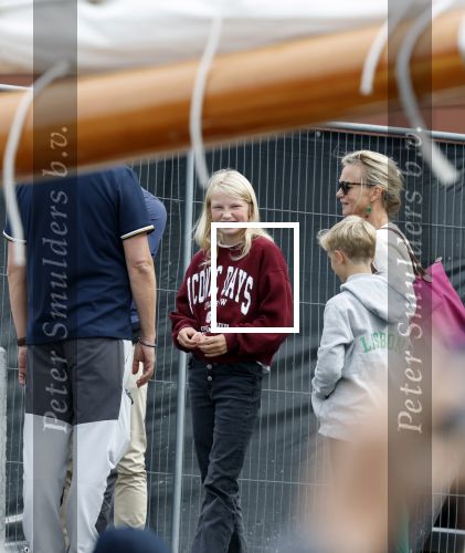 Amsterdam 21 augustus 2025
Prinses Beatrix op de groene Draeck tijdens de tweede dag van Sail . Aanwezig oa Prinses Mabel met dochters Luana en Zaria . Ook aanwezig prins Cazimir en prinses Carolina de Bourbon de Parma met haar kinderen Alaia en Xavier .
Ook de moeder van Prinses Mabel was aanwezig .