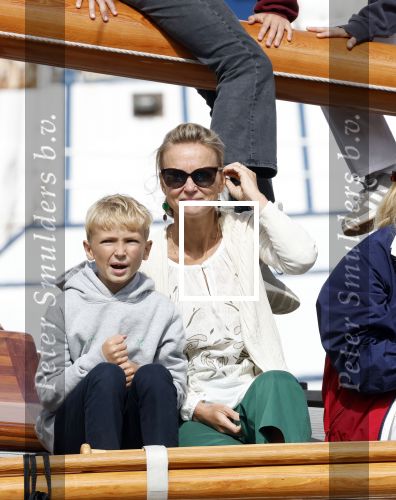 Amsterdam 21 augustus 2025
Prinses Beatrix op de groene Draeck tijdens de tweede dag van Sail . Aanwezig oa Prinses Mabel met dochters Luana en Zaria . Ook aanwezig prins Cazimir en prinses Carolina de Bourbon de Parma met haar kinderen Alaia en Xavier .
Ook de moeder van Prinses Mabel was aanwezig .