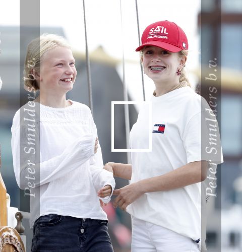 Amsterdam 21 augustus 2025
Prinses Beatrix op de groene Draeck tijdens de tweede dag van Sail . Aanwezig oa Prinses Mabel met dochters Luana en Zaria . Ook aanwezig prins Cazimir en prinses Carolina de Bourbon de Parma met haar kinderen Alaia en Xavier .
Ook de moeder van Prinses Mabel was aanwezig .