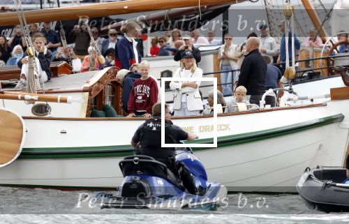 Amsterdam 21 augustus 2025
Prinses Beatrix op de groene Draeck tijdens de tweede dag van Sail . Aanwezig oa Prinses Mabel met dochters Luana en Zaria . Ook aanwezig prins Cazimir en prinses Carolina de Bourbon de Parma met haar kinderen Alaia en Xavier .
Ook de moeder van Prinses Mabel was aanwezig .