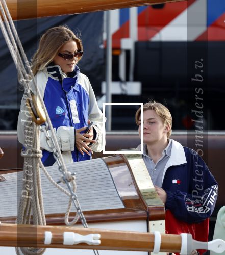 Amsterdam 21 augustus 2025
Prinses Beatrix op de groene Draeck tijdens de tweede dag van Sail . Aanwezig Prins Constantijn Prinses Laurentien Prinses Eloise en Prins Claus Cazimir