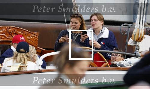 Amsterdam 21 augustus 2025
Prinses Beatrix op de groene Draeck tijdens de tweede dag van Sail . Aanwezig Prins Constantijn Prinses Laurentien Prinses Eloise en Prins Claus Cazimir