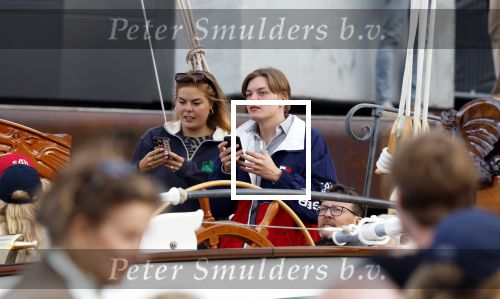 Amsterdam 21 augustus 2025
Prinses Beatrix op de groene Draeck tijdens de tweede dag van Sail . Aanwezig Prins Constantijn Prinses Laurentien Prinses Eloise en Prins Claus Cazimir