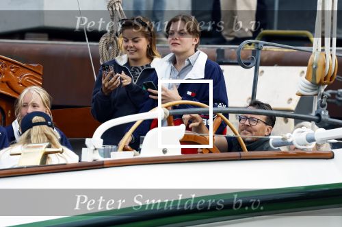 Amsterdam 21 augustus 2025
Prinses Beatrix op de groene Draeck tijdens de tweede dag van Sail . Aanwezig Prins Constantijn Prinses Laurentien Prinses Eloise en Prins Claus Cazimir