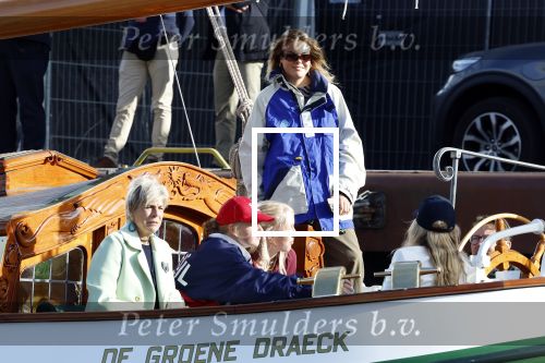 Amsterdam 21 augustus 2025
Prinses Beatrix op de groene Draeck tijdens de tweede dag van Sail . Aanwezig Prins Constantijn Prinses Laurentien Prinses Eloise en Prins Claus Cazimir
