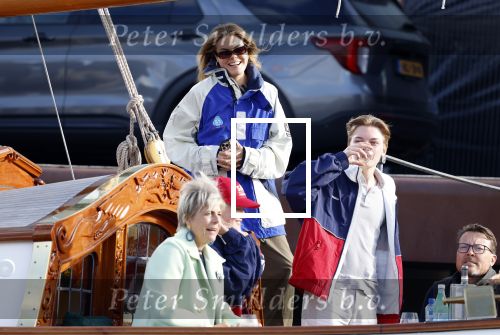 Amsterdam 21 augustus 2025
Prinses Beatrix op de groene Draeck tijdens de tweede dag van Sail . Aanwezig Prins Constantijn Prinses Laurentien Prinses Eloise en Prins Claus Cazimir