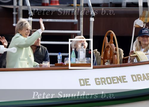 Amsterdam 21 augustus 2025
Prinses Beatrix op de groene Draeck tijdens de tweede dag van Sail . Aanwezig Prins Constantijn Prinses Laurentien Prinses Eloise en Prins Claus Cazimir