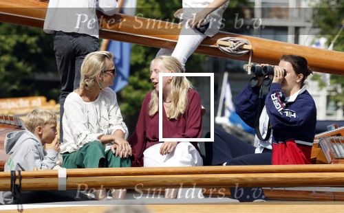 Amsterdam 21 augustus 2025
Prinses Beatrix op de groene Draeck tijdens de tweede dag van Sail . Aanwezig oa Prinses Mabel met dochters Luana en Zaria . Ook aanwezig prins Cazimir en prinses Carolina de Bourbon de Parma met haar kinderen Alaia en Xavier .
Ook de moeder van Prinses Mabel was aanwezig .